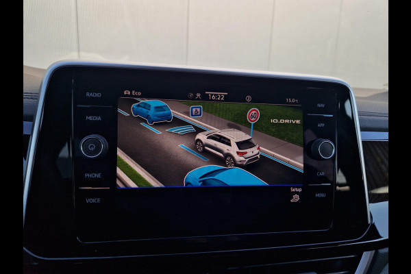 Volkswagen T-Roc 1.5 TSI R-Line /ACC /IQ Light /Camera /App Connect