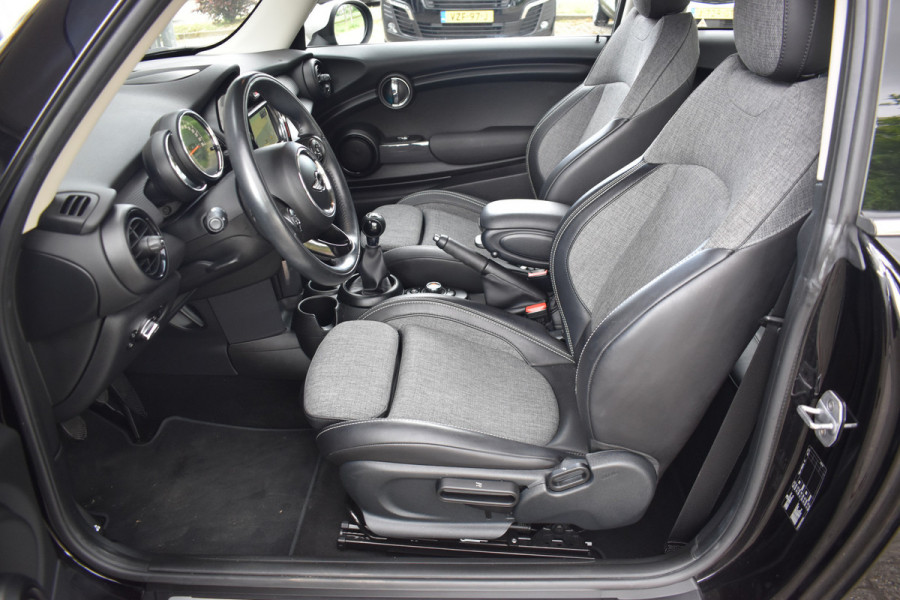 MINI Mini 1.5 Cooper Chili Business / Cruise Control / Keyless start / Sportstoelen /  LED /