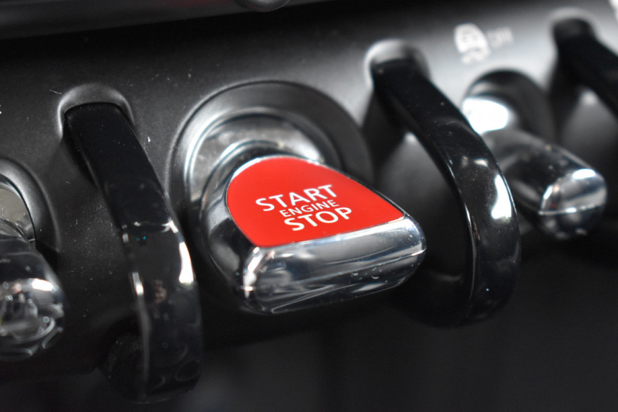 MINI Mini 1.5 Cooper Chili Business / Cruise Control / Keyless start / Sportstoelen /  LED /