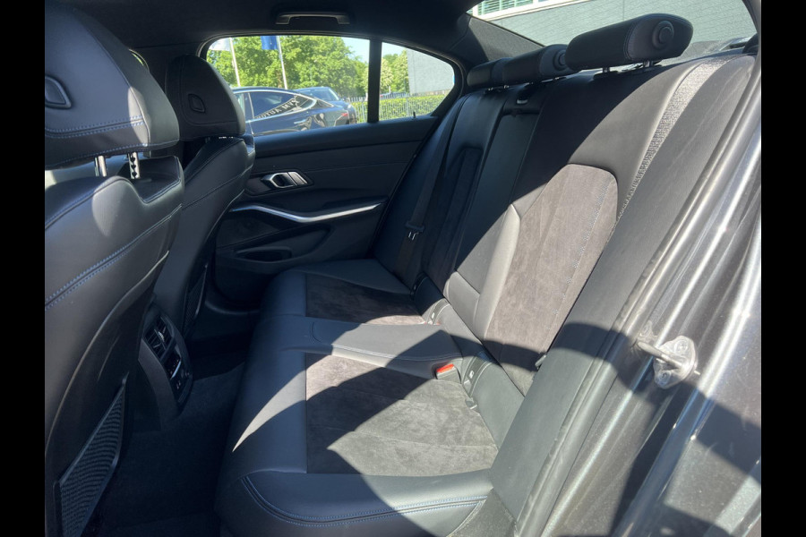BMW 3-serie 330e High Executive CAMERA | ADAP. CRUISE | RIJKLAAR INCL. 12 MND. BOVAGGARANTIE