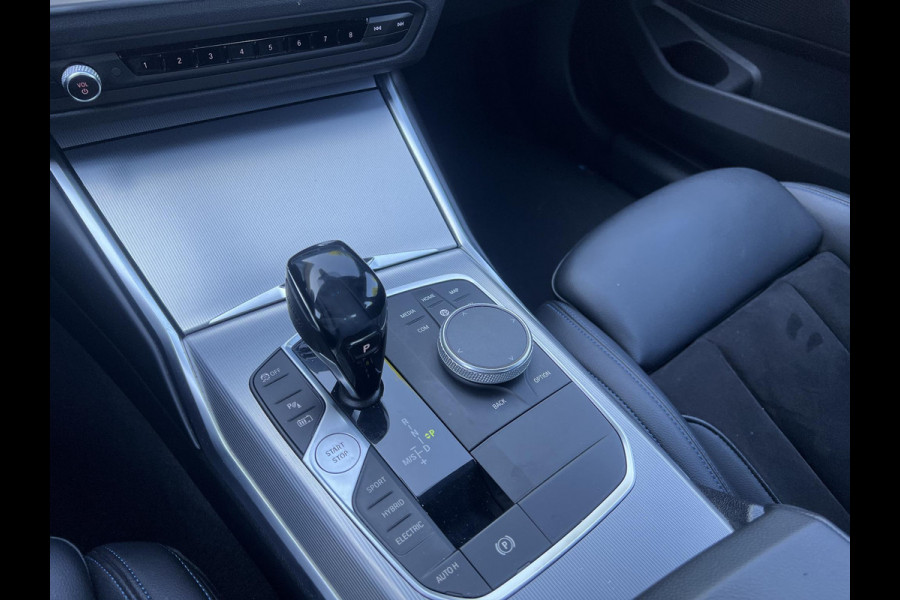 BMW 3-serie 330e High Executive CAMERA | ADAP. CRUISE | RIJKLAAR INCL. 12 MND. BOVAGGARANTIE