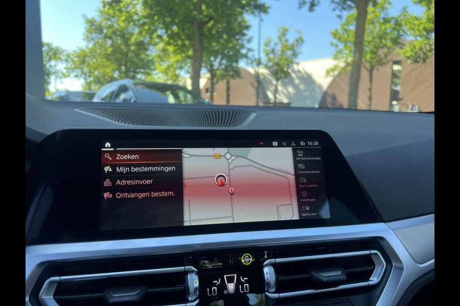 BMW 3-serie 330e High Executive CAMERA | ADAP. CRUISE | RIJKLAAR INCL. 12 MND. BOVAGGARANTIE