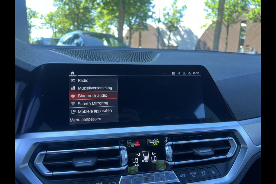 BMW 3-serie 330e High Executive CAMERA | ADAP. CRUISE | RIJKLAAR INCL. 12 MND. BOVAGGARANTIE