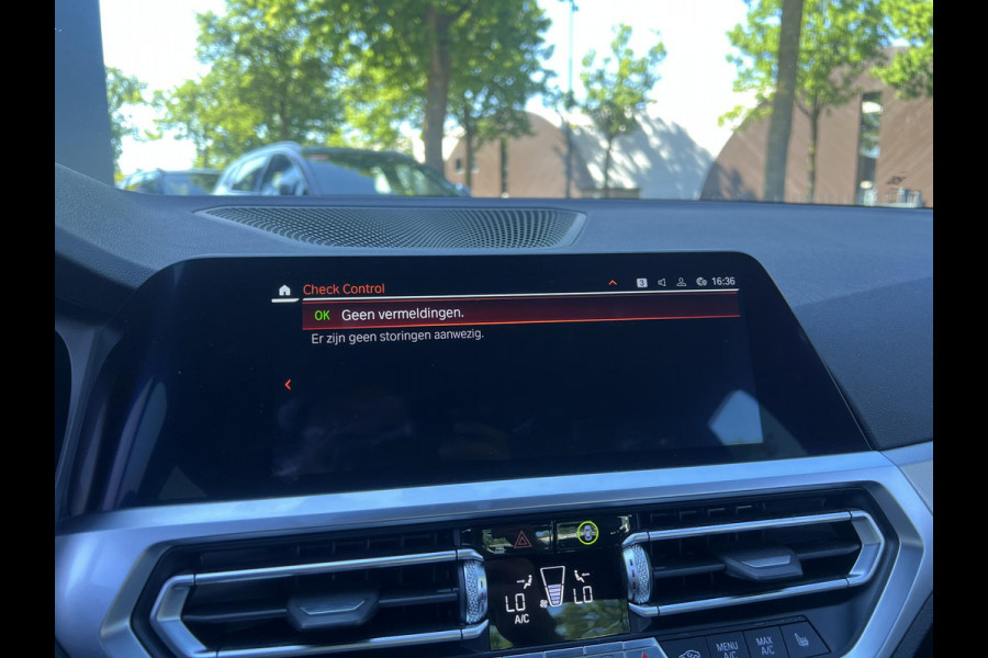 BMW 3-serie 330e High Executive CAMERA | ADAP. CRUISE | RIJKLAAR INCL. 12 MND. BOVAGGARANTIE