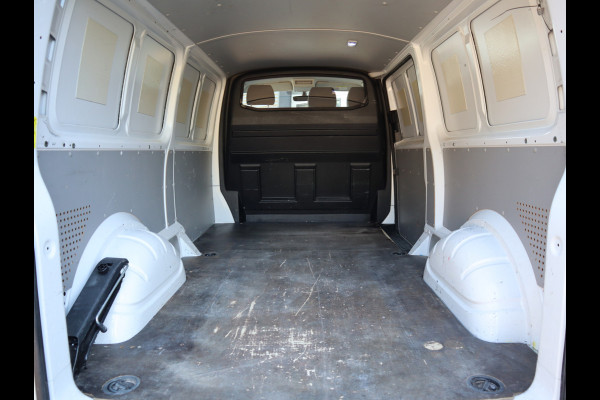 Volkswagen Transporter 2.0 TDI 150pk Euro 6 Automaat L2 Lang - Airco - Trekhaak