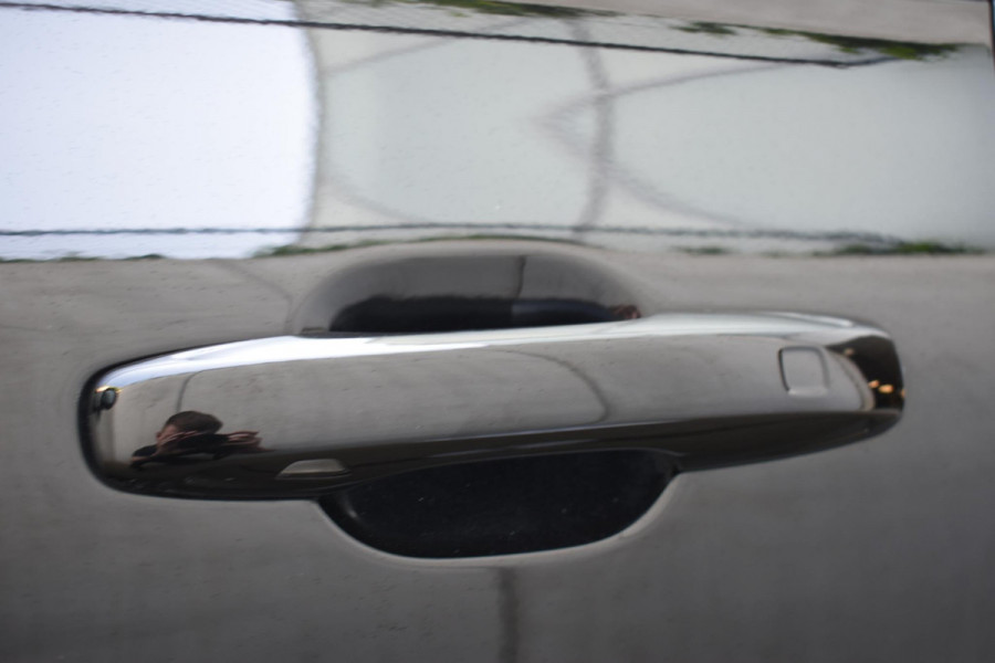Volvo XC60 T6 350PK Automaat Plug-in hybrid AWD Plus Dark / Panoramadak / 360 camera / Luchtvering / Harman Kardon / 21'' velgen / Trekhaak