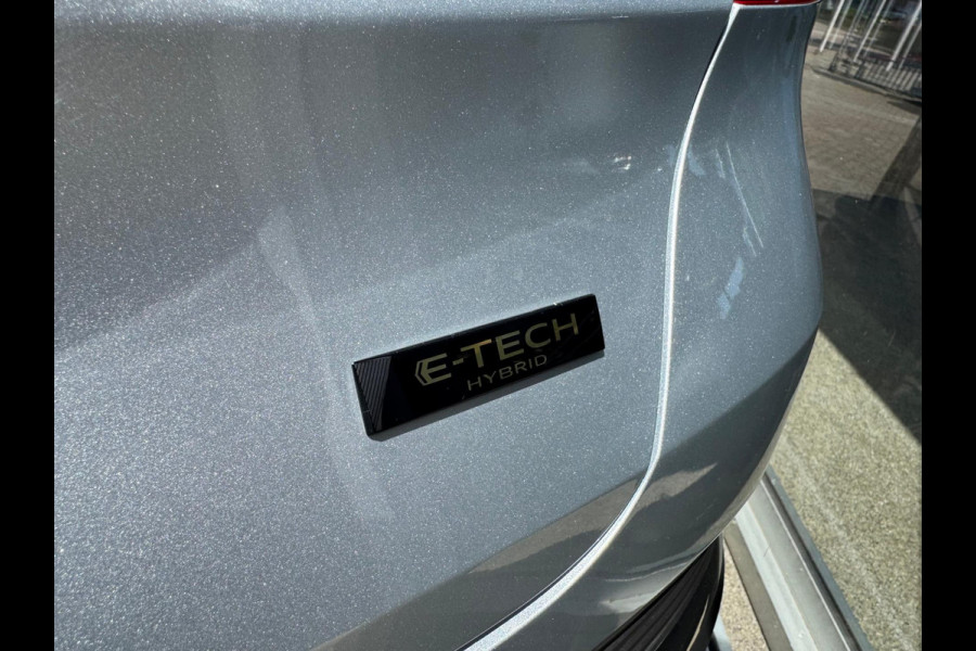 Renault Captur 1.6 E-Tech full hybrid 145 techno Trekhaak / Navi / P-sensoren & camera / Clima / LM velgen