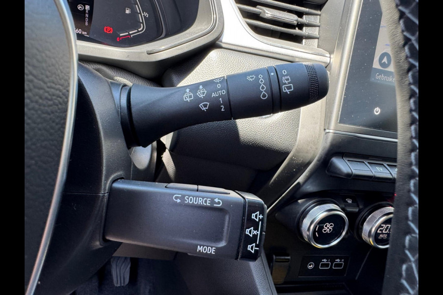 Renault Captur 1.6 E-Tech full hybrid 145 techno Trekhaak / Navi / P-sensoren & camera / Clima / LM velgen