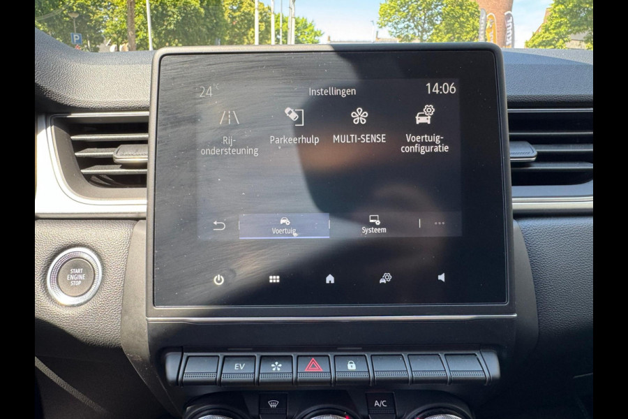 Renault Captur 1.6 E-Tech full hybrid 145 techno Trekhaak / Navi / P-sensoren & camera / Clima / LM velgen