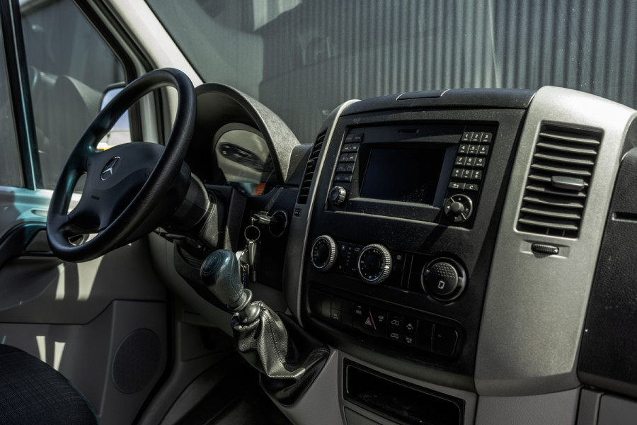Mercedes-Benz Sprinter 311CDI | L2H2 | Camera | Airco | Volledige Inrichting | Omvormer | Oprijplaat | Euro 6