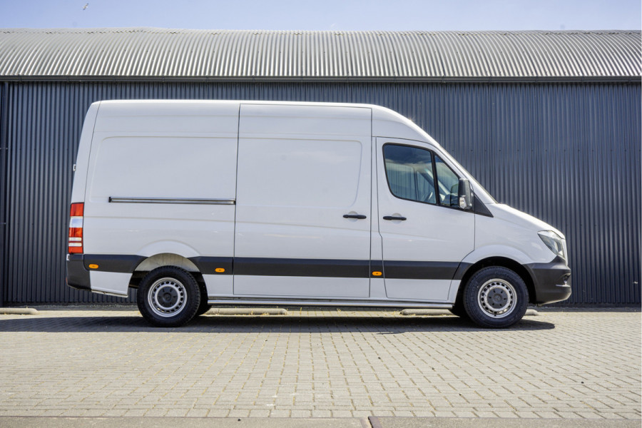 Mercedes-Benz Sprinter 311CDI | L2H2 | Camera | Airco | Volledige Inrichting | Omvormer | Oprijplaat | Euro 6
