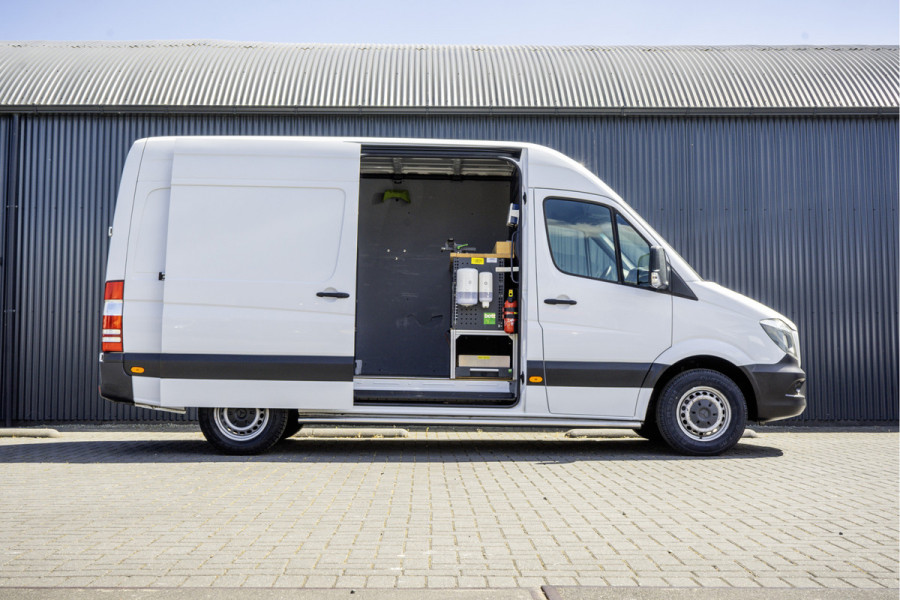 Mercedes-Benz Sprinter 311CDI | L2H2 | Camera | Airco | Volledige Inrichting | Omvormer | Oprijplaat | Euro 6