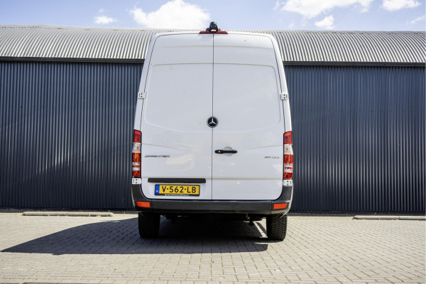 Mercedes-Benz Sprinter 311CDI | L2H2 | Camera | Airco | Volledige Inrichting | Omvormer | Oprijplaat | Euro 6