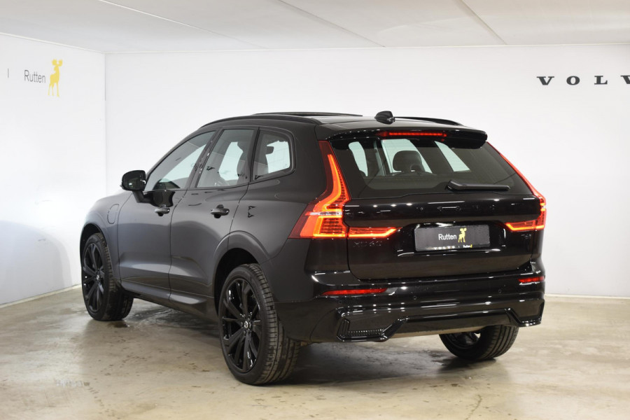 Volvo XC60 T6 350PK Automaat AWD Plus Black Edition / Adaptieve cruise control / Harman Kardon / BLIS / Panoramadak / Apple carplay  / Elektrische achterklep / Elektrische stoelen met geheugen / Stoel en stuurwielverwarming / 21” velgen /