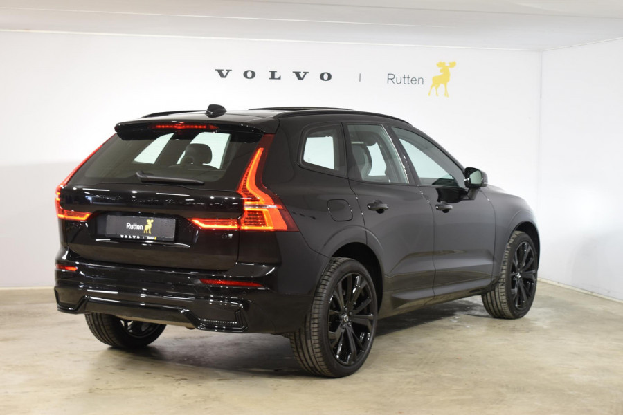 Volvo XC60 T6 350PK Automaat AWD Plus Black Edition / Adaptieve cruise control / Harman Kardon / BLIS / Panoramadak / Apple carplay  / Elektrische achterklep / Elektrische stoelen met geheugen / Stoel en stuurwielverwarming / 21” velgen /