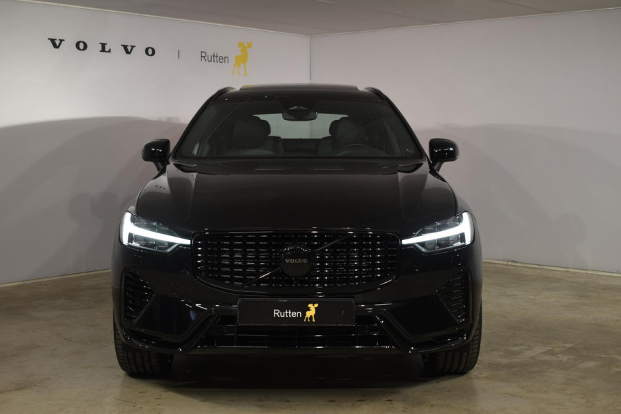 Volvo XC60 T6 350PK Automaat AWD Plus Black Edition / Adaptieve cruise control / Harman Kardon / BLIS / Panoramadak / Apple carplay  / Elektrische achterklep / Elektrische stoelen met geheugen / Stoel en stuurwielverwarming / 21” velgen /
