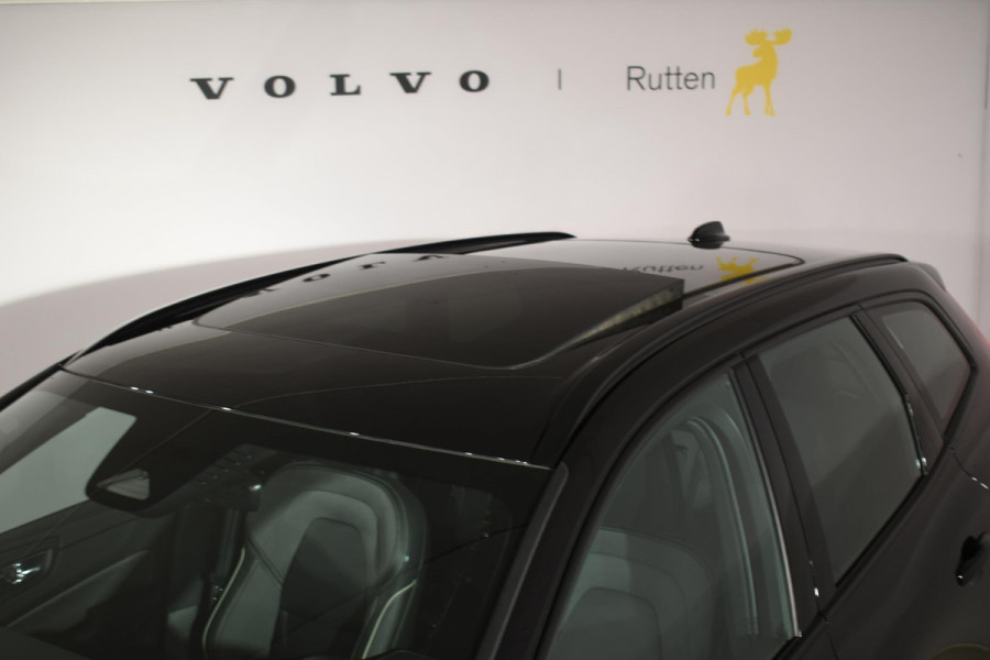 Volvo XC60 T6 350PK Automaat AWD Plus Black Edition / Adaptieve cruise control / Harman Kardon / BLIS / Panoramadak / Apple carplay  / Elektrische achterklep / Elektrische stoelen met geheugen / Stoel en stuurwielverwarming / 21” velgen /