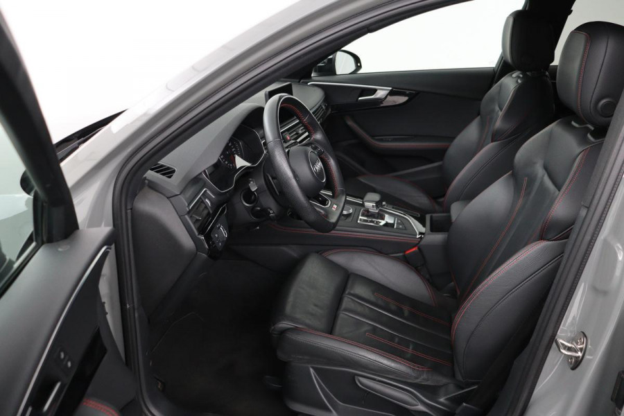 Audi A4 1.4 TFSI Sport S Line Black Edition | Leder | Trekhaak | Stoelverwarming | Full LED | Navigatie | Climate control | Parkeerhulp | Cruise control