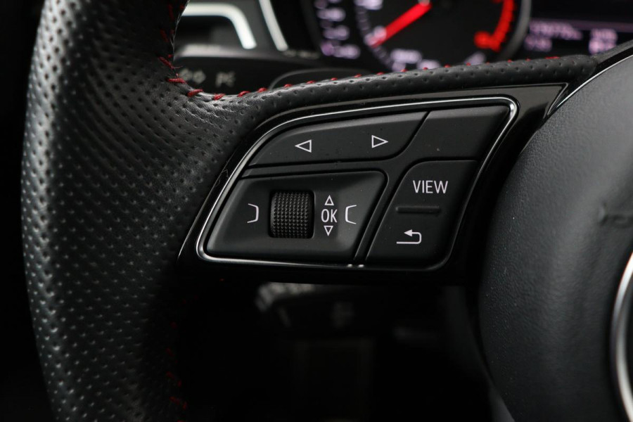 Audi A4 1.4 TFSI Sport S Line Black Edition | Leder | Trekhaak | Stoelverwarming | Full LED | Navigatie | Climate control | Parkeerhulp | Cruise control