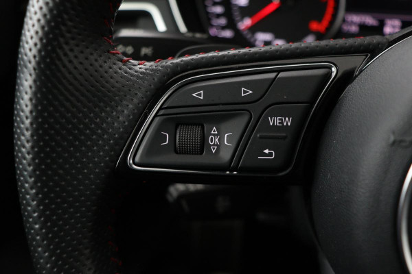 Audi A4 1.4 TFSI Sport S Line Black Edition | Leder | Trekhaak | Stoelverwarming | Full LED | Navigatie | Climate control | Parkeerhulp | Cruise control
