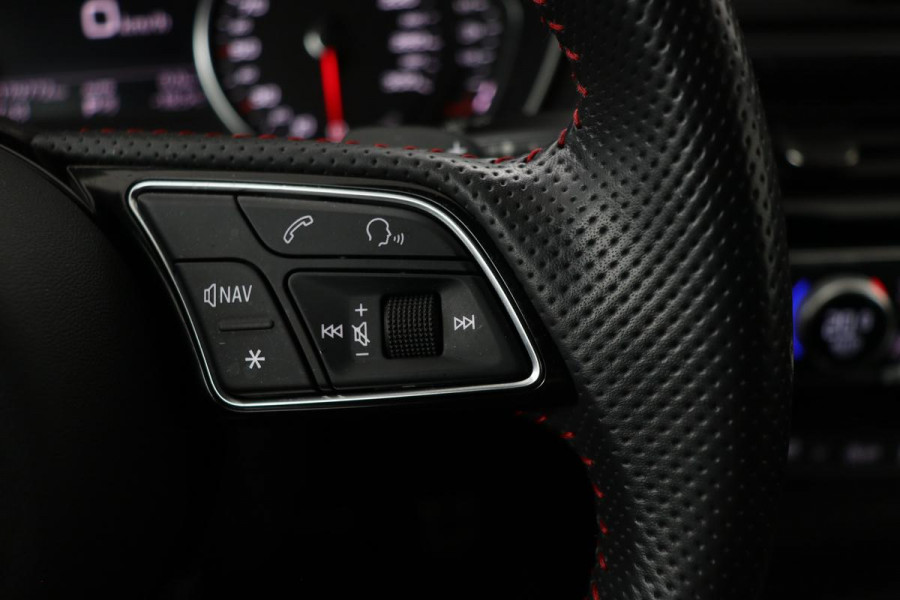 Audi A4 1.4 TFSI Sport S Line Black Edition | Leder | Trekhaak | Stoelverwarming | Full LED | Navigatie | Climate control | Parkeerhulp | Cruise control