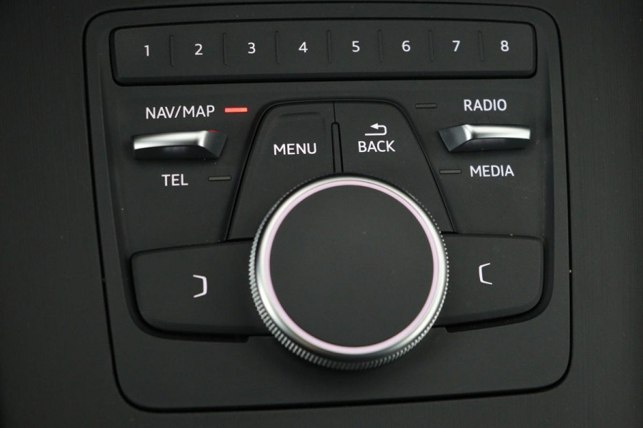 Audi A4 1.4 TFSI Sport S Line Black Edition | Leder | Trekhaak | Stoelverwarming | Full LED | Navigatie | Climate control | Parkeerhulp | Cruise control