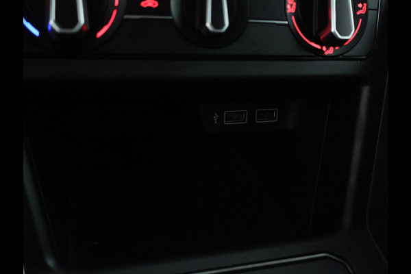 Volkswagen Polo 1.0 TSI Comfortline NAVI | CarPlay | Dealer onderhouden