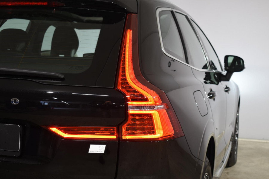 Volvo XC60 T6 340PK Automaat Plug-in hybrid AWD Inscription / Panoramadak / Harman Kardon / Intellisafe / Blis / Climate pack
