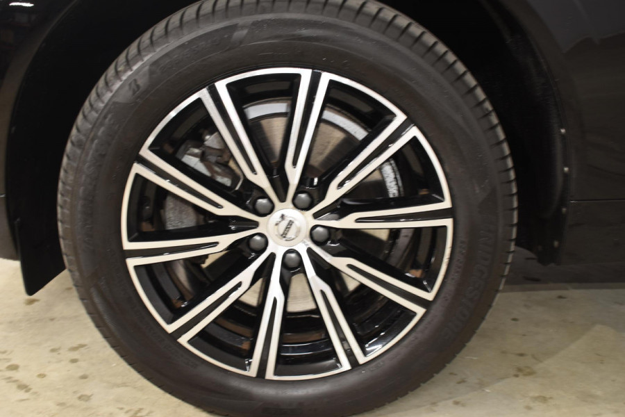 Volvo XC60 T6 340PK Automaat Plug-in hybrid AWD Inscription / Panoramadak / Harman Kardon / Intellisafe / Blis / Climate pack