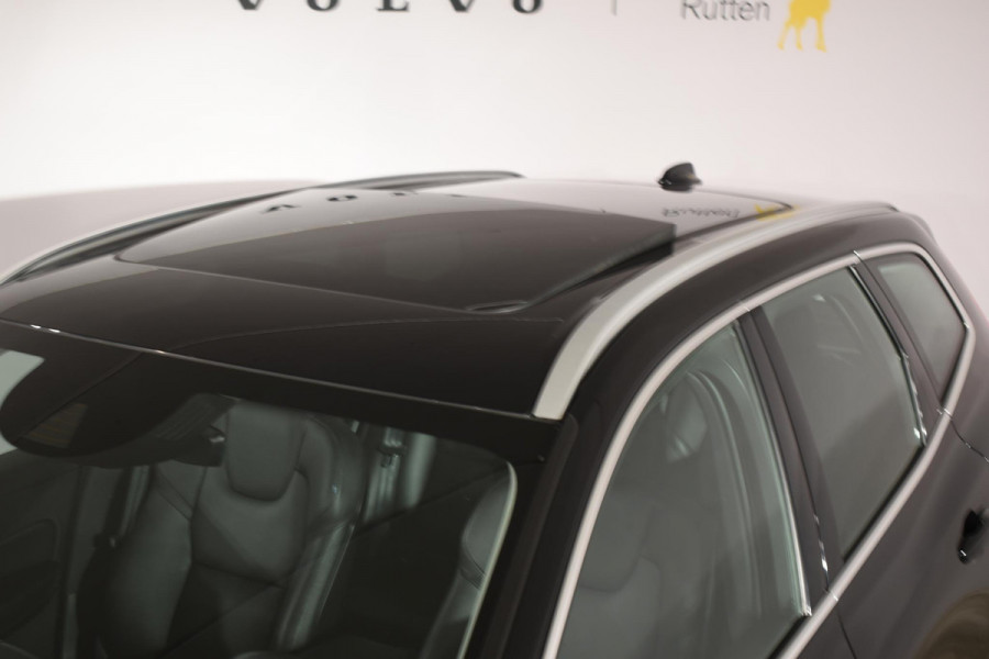 Volvo XC60 T6 340PK Automaat Plug-in hybrid AWD Inscription / Panoramadak / Harman Kardon / Intellisafe / Blis / Climate pack