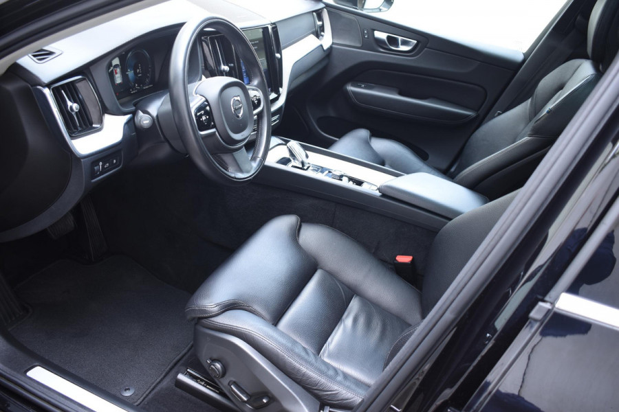 Volvo XC60 T6 340PK Automaat Plug-in hybrid AWD Inscription / Panoramadak / Harman Kardon / Intellisafe / Blis / Climate pack