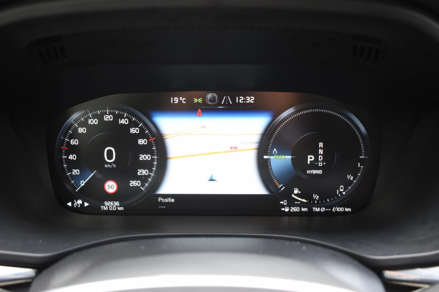 Volvo XC60 T6 340PK Automaat Plug-in hybrid AWD Inscription / Panoramadak / Harman Kardon / Intellisafe / Blis / Climate pack