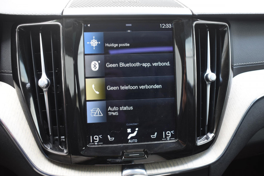 Volvo XC60 T6 340PK Automaat Plug-in hybrid AWD Inscription / Panoramadak / Harman Kardon / Intellisafe / Blis / Climate pack