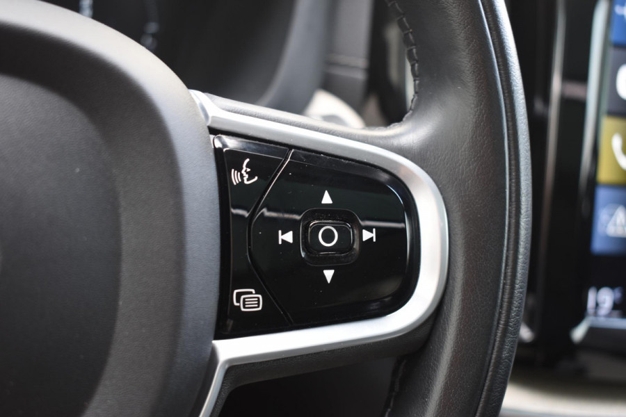 Volvo XC60 T6 340PK Automaat Plug-in hybrid AWD Inscription / Panoramadak / Harman Kardon / Intellisafe / Blis / Climate pack