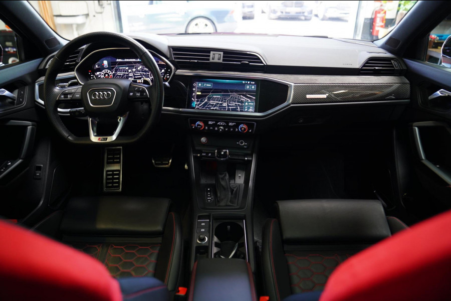 Audi RS Q3 Sportback TFSI RS | Panorama | RS-Zetels | 360 camera | Bang&Olufsen | Adaptieve Cruise | Lane Assist | Applecarplay |