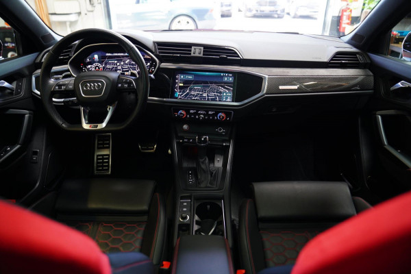 Audi RS Q3 Sportback TFSI RS | Panorama | RS-Zetels | 360 camera | Bang&Olufsen | Adaptieve Cruise | Lane Assist | Applecarplay |
