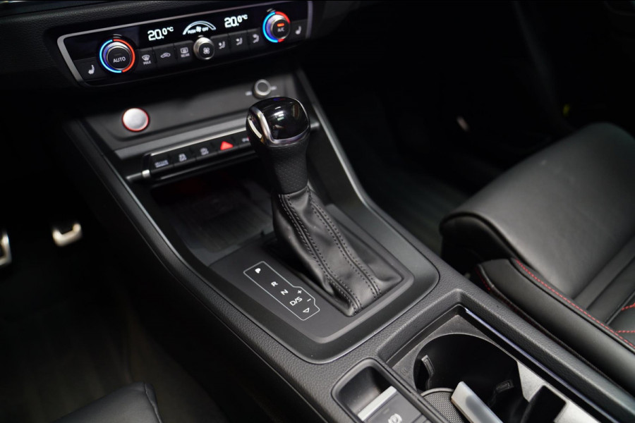 Audi RS Q3 Sportback TFSI RS | Panorama | RS-Zetels | 360 camera | Bang&Olufsen | Adaptieve Cruise | Lane Assist | Applecarplay |