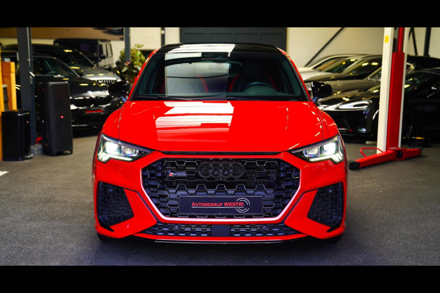 Audi RS Q3 Sportback TFSI RS | Panorama | RS-Zetels | 360 camera | Bang&Olufsen | Adaptieve Cruise | Lane Assist | Applecarplay |