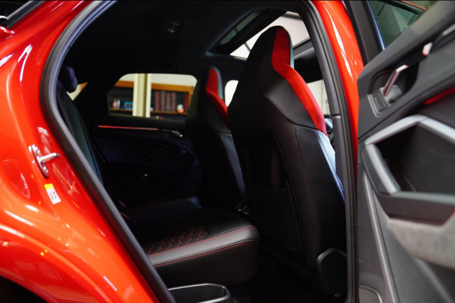 Audi RS Q3 Sportback TFSI RS | Panorama | RS-Zetels | 360 camera | Bang&Olufsen | Adaptieve Cruise | Lane Assist | Applecarplay |
