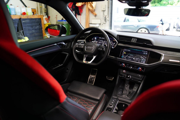 Audi RS Q3 Sportback TFSI RS | Panorama | RS-Zetels | 360 camera | Bang&Olufsen | Adaptieve Cruise | Lane Assist | Applecarplay |