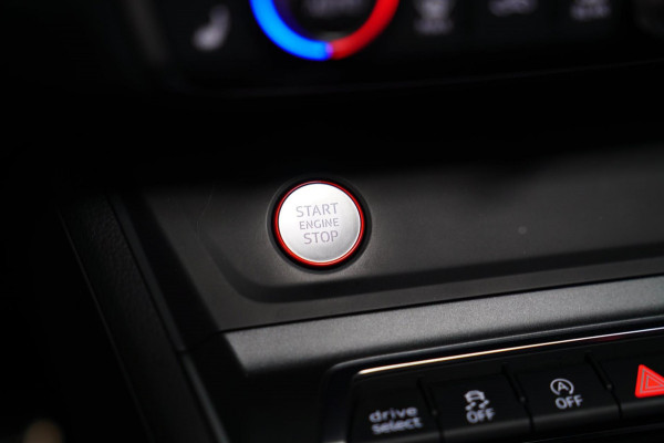 Audi RS Q3 Sportback TFSI RS | Panorama | RS-Zetels | 360 camera | Bang&Olufsen | Adaptieve Cruise | Lane Assist | Applecarplay |