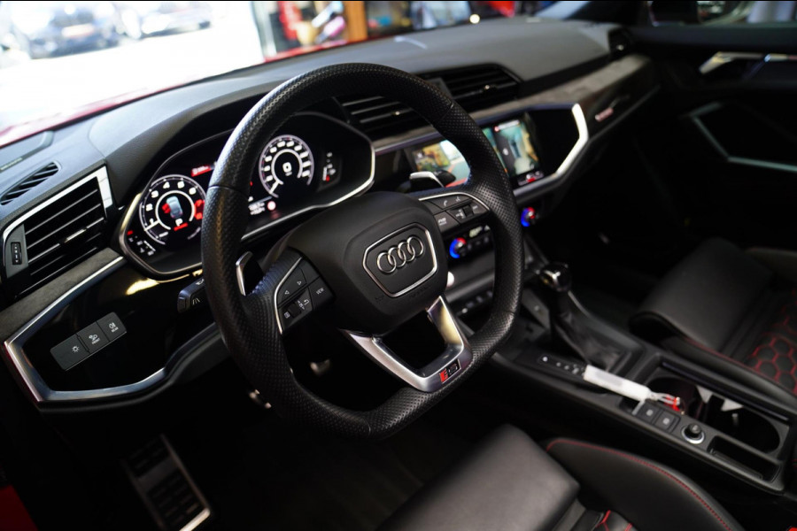 Audi RS Q3 Sportback TFSI RS | Panorama | RS-Zetels | 360 camera | Bang&Olufsen | Adaptieve Cruise | Lane Assist | Applecarplay |