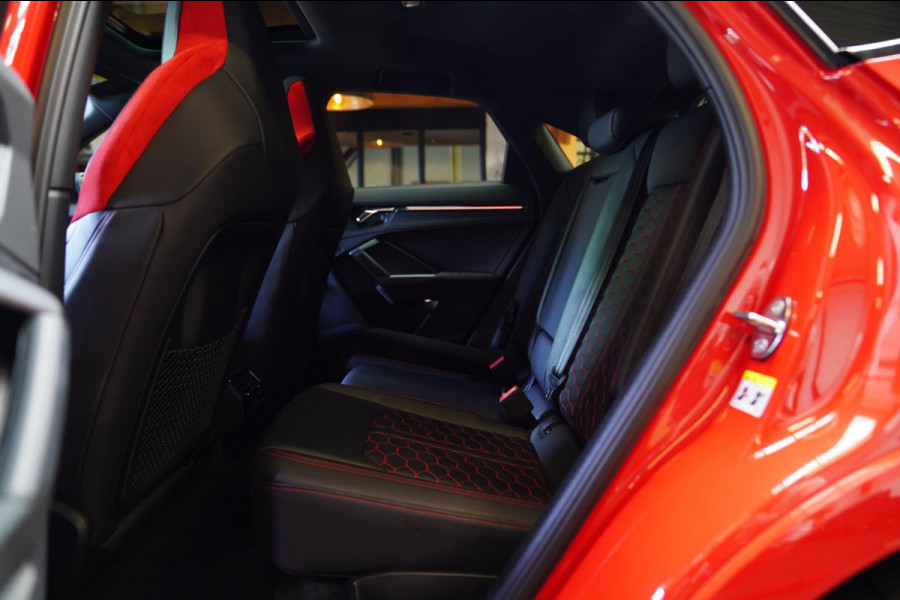 Audi RS Q3 Sportback TFSI RS | Panorama | RS-Zetels | 360 camera | Bang&Olufsen | Adaptieve Cruise | Lane Assist | Applecarplay |