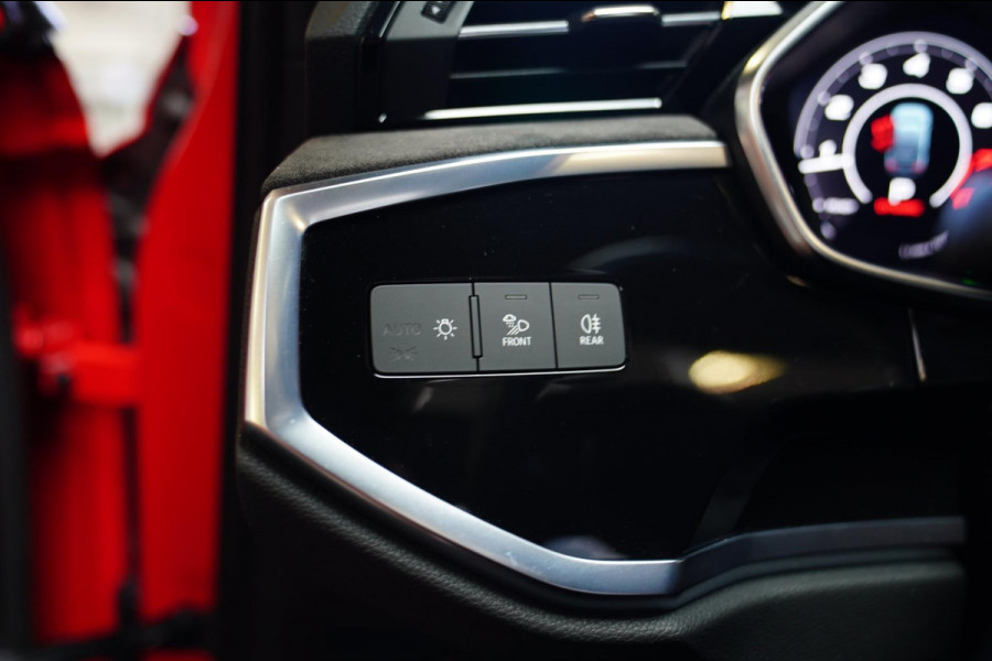 Audi RS Q3 Sportback TFSI RS | Panorama | RS-Zetels | 360 camera | Bang&Olufsen | Adaptieve Cruise | Lane Assist | Applecarplay |