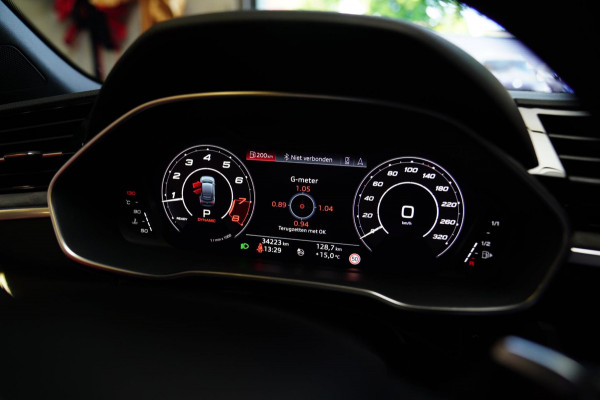 Audi RS Q3 Sportback TFSI RS | Panorama | RS-Zetels | 360 camera | Bang&Olufsen | Adaptieve Cruise | Lane Assist | Applecarplay |