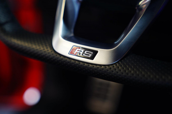 Audi RS Q3 Sportback TFSI RS | Panorama | RS-Zetels | 360 camera | Bang&Olufsen | Adaptieve Cruise | Lane Assist | Applecarplay |