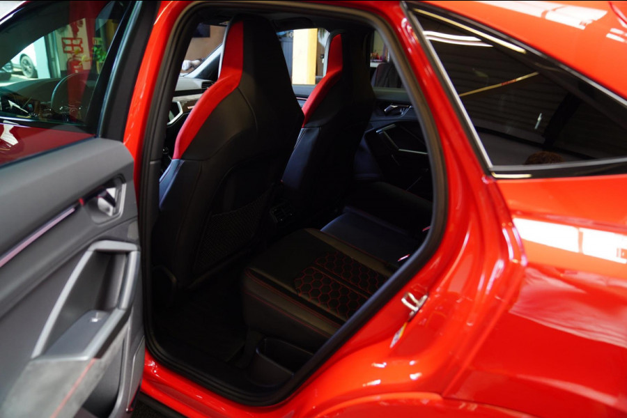 Audi RS Q3 Sportback TFSI RS | Panorama | RS-Zetels | 360 camera | Bang&Olufsen | Adaptieve Cruise | Lane Assist | Applecarplay |