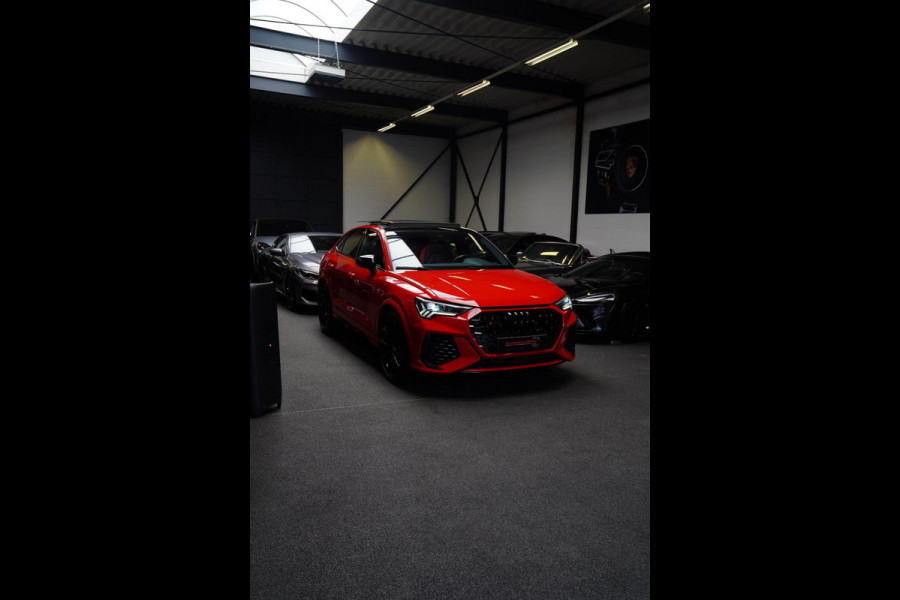 Audi RS Q3 Sportback TFSI RS | Panorama | RS-Zetels | 360 camera | Bang&Olufsen | Adaptieve Cruise | Lane Assist | Applecarplay |