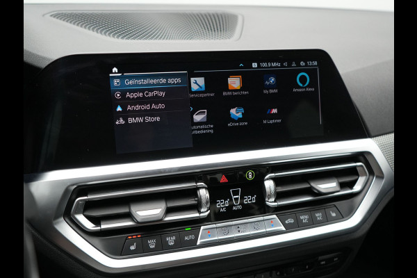 BMW 3-serie 320e M Sport Shadow Plug In Hybrid PHEV | Alcantara Sportstoelen Verwarmd | Sfeerverlichting | 19"L.M | Virtual | Apple Carplay | DAB | Navi Full Map |