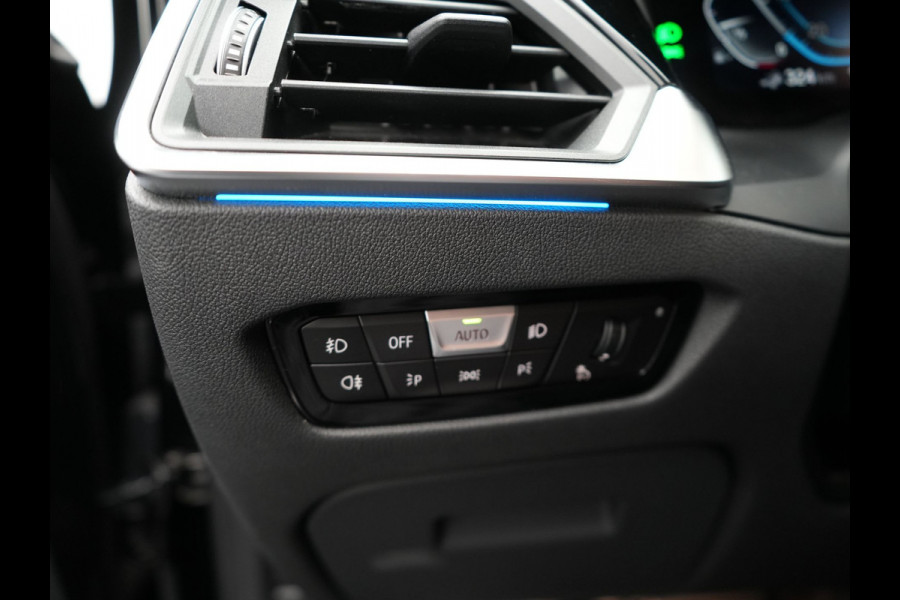 BMW 3-serie 320e M Sport Shadow Plug In Hybrid PHEV | Alcantara Sportstoelen Verwarmd | Sfeerverlichting | 19"L.M | Virtual | Apple Carplay | DAB | Navi Full Map |